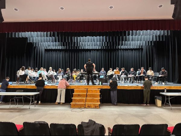 Backstage of Footloose: Behind the scenes of the Theatre Arts Spring Musical