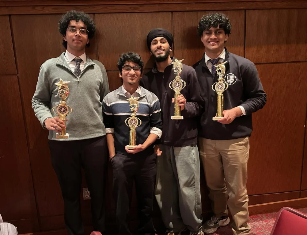Seniors Paritosh Bhole & Ohmal Suresh and Hrishi Patel & Jasmeet Singh placed in the quarterfinals and finals of Varsity Parliamentary Debate respectively.